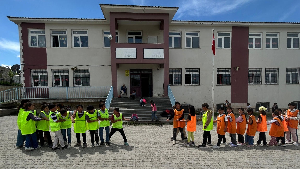 Geleneksel Çocuk Oyunları Şenlikleri